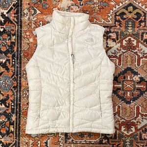 The North Face 550 Down Puffer Vest White | Women’s Size S